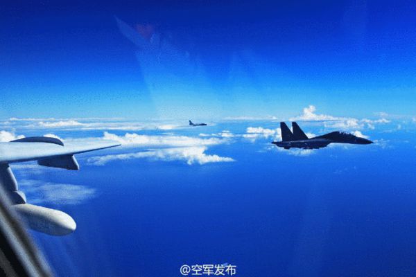 西征時(shí)評(píng)丨飛出第一島鏈，到西太平洋去
