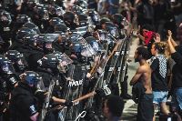西征時(shí)評(píng)|“警察殺人”暴露美國人權(quán)丑態(tài)！