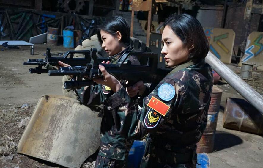 首支女子特戰(zhàn)連走上銀屏《女兵突擊》上演南海奪島