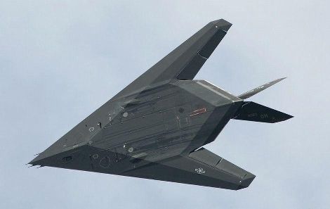 美軍銷(xiāo)毀隱身戰(zhàn)機(jī)