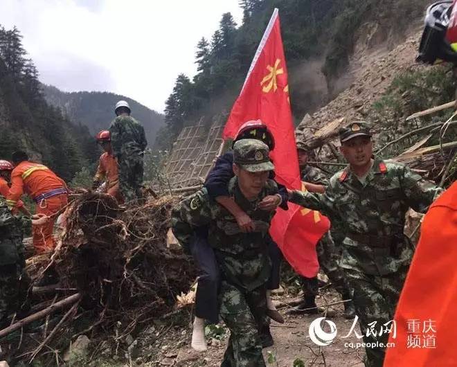逆行的軍裝不是用來詆毀嘲諷的道具