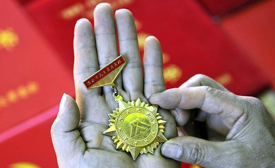 點(diǎn)贊，百萬(wàn)見(jiàn)義勇為撫恤金褒獎(jiǎng)的是英雄精神