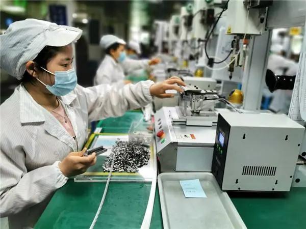 歐美疫情告急，中國該如何做