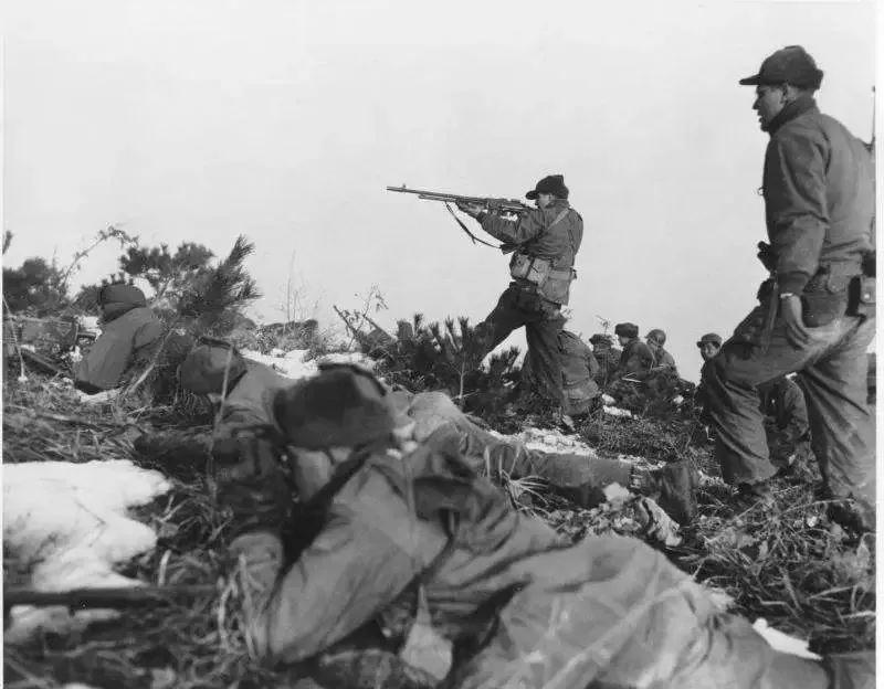 誘敵深入、田忌賽馬…這一仗彭德懷三步定勝局！70年過去了，美軍還是沒搞懂！