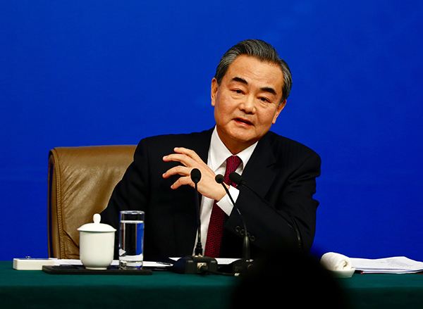 王毅：美國已經(jīng)失去了理智、道德和信用