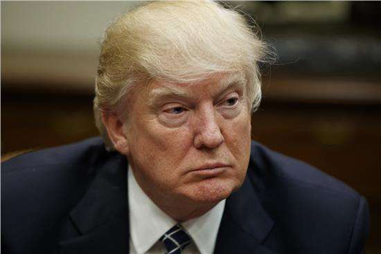特朗普簽署短期支出法案 避免美國(guó)政府關(guān)門(mén)