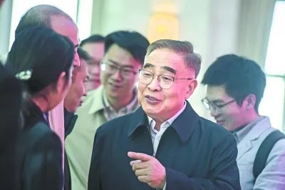 張伯禮：越來越多老百姓相信中醫(yī)，越來越多醫(yī)生認可中醫(yī)