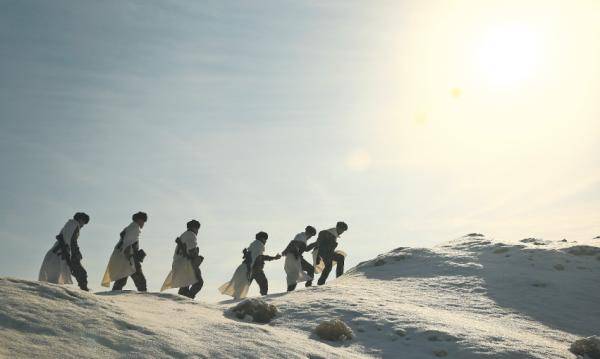 甘愿“舍棄”世界，他們?cè)诤０?000多米的雪域高原為國(guó)戍邊！