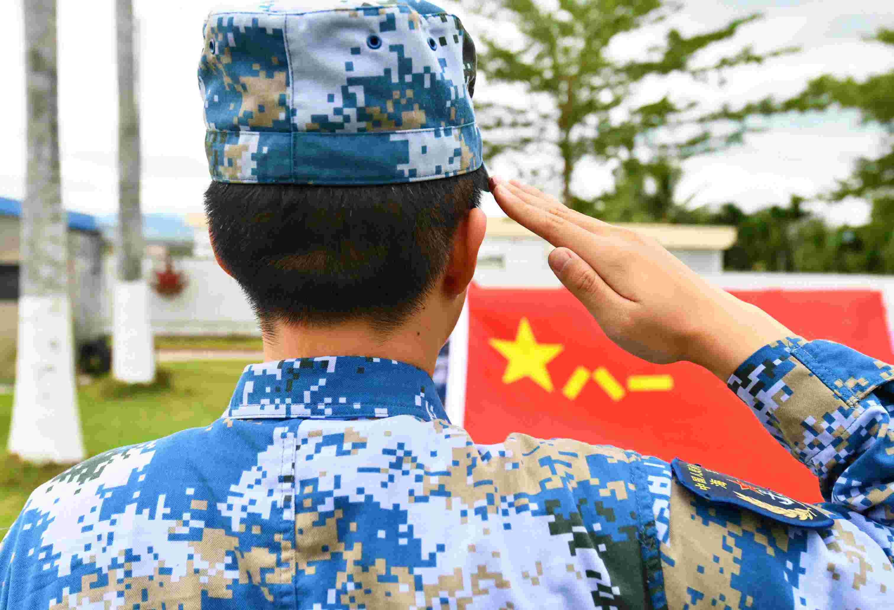 親愛的戰(zhàn)友，聽說你要走了……