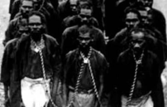 西方是怎么踐行“種族滅絕”的？