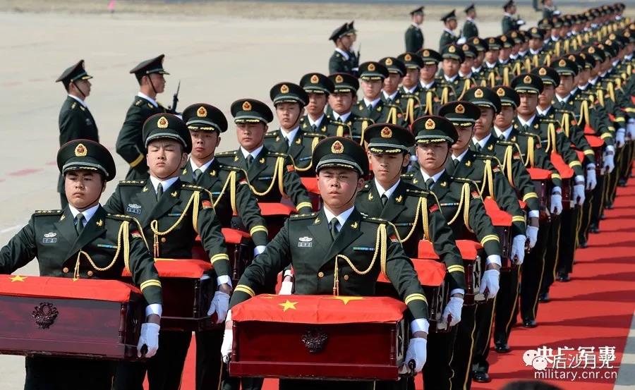 羅昌平將槍口對(duì)準(zhǔn)志愿軍后背