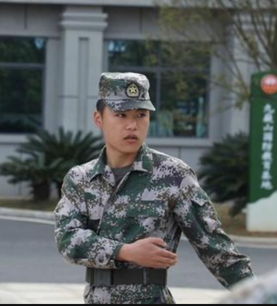 再穿軍裝赴邊疆！他二次入伍背后的故事讓人動容