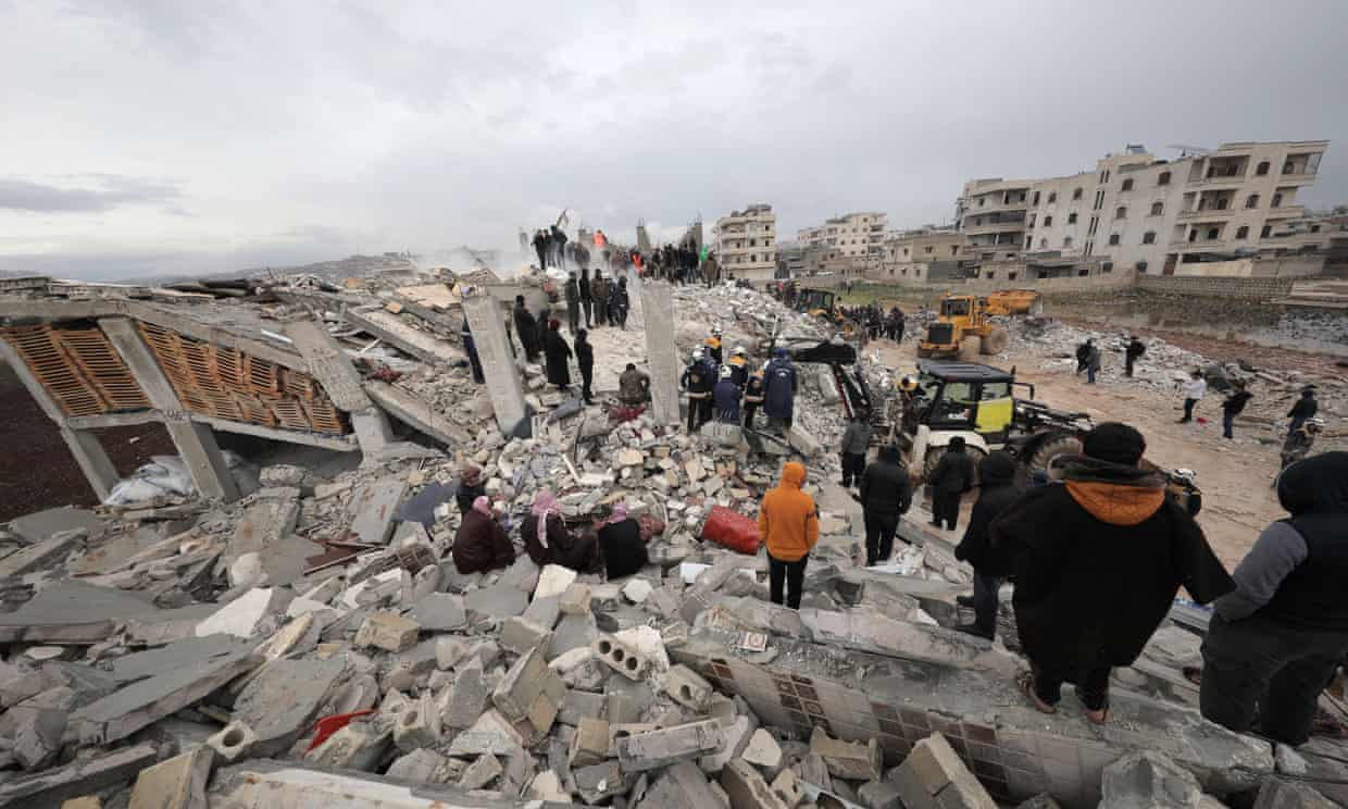 強(qiáng)震已在土敘境內(nèi)造成超7800人遇難，敘利亞怒批美國