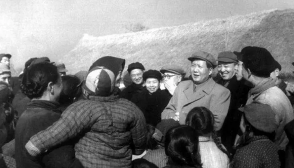 解放后，當(dāng)“孔乙己”遇到毛澤東