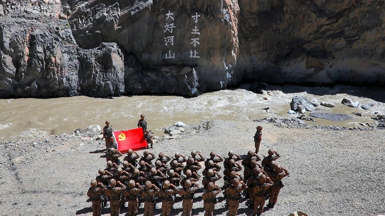 “踏著先烈血跡前進(jìn)”，這幾個字的分量到底有多重？