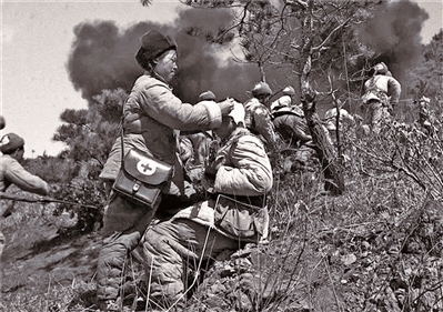 “哪里有傷員，就到哪里去”：抗美援朝戰(zhàn)爭期間的戰(zhàn)場救護(hù)