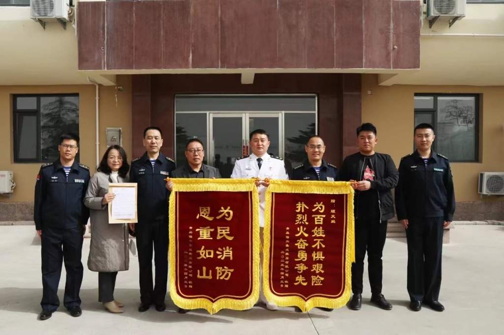 北部戰(zhàn)區(qū)海軍某基地一級(jí)上士顧天鵬：勇闖火場(chǎng)保護(hù)群眾財(cái)產(chǎn)