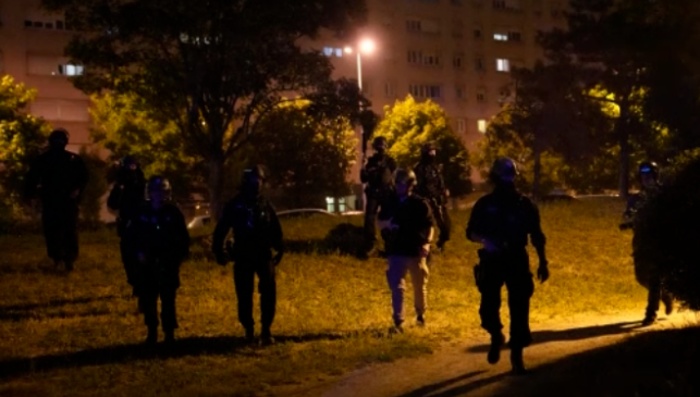“警察射殺17歲少年”事件何以引爆法國社會(huì)？